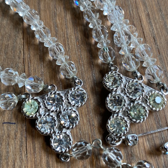 Vintage Graduated Clear 3 Strand Crystal Choker Necklace - Picture 7 of 7